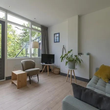 Trendy With Garden Holiday home *