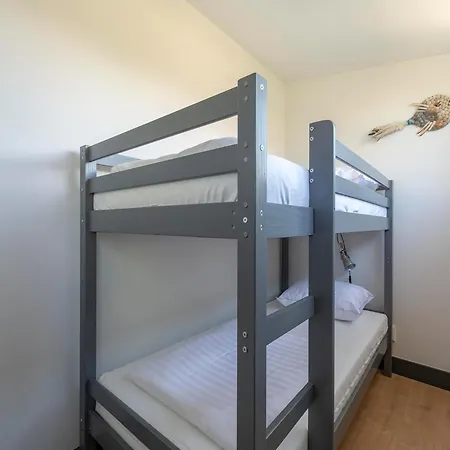 Modern With Garden 度假居